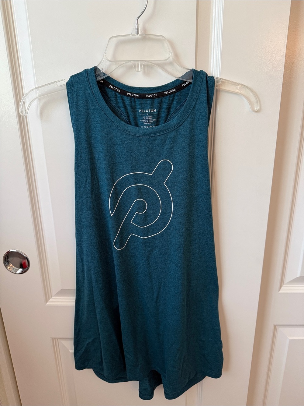 Peloton brand twist back tank - M - green
